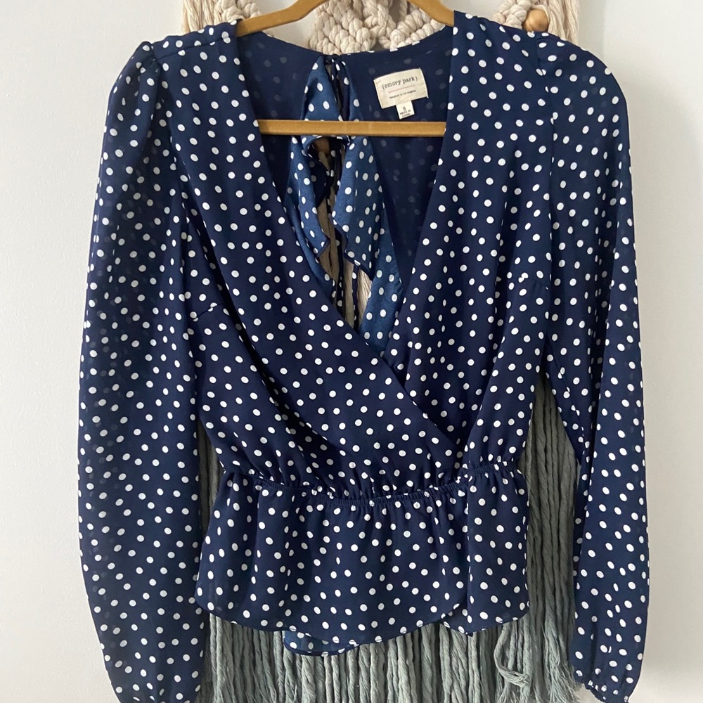 Polka dot flounce blouse